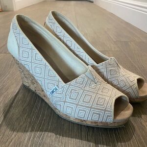 Tom’s wedges great condition size 11 women’s.